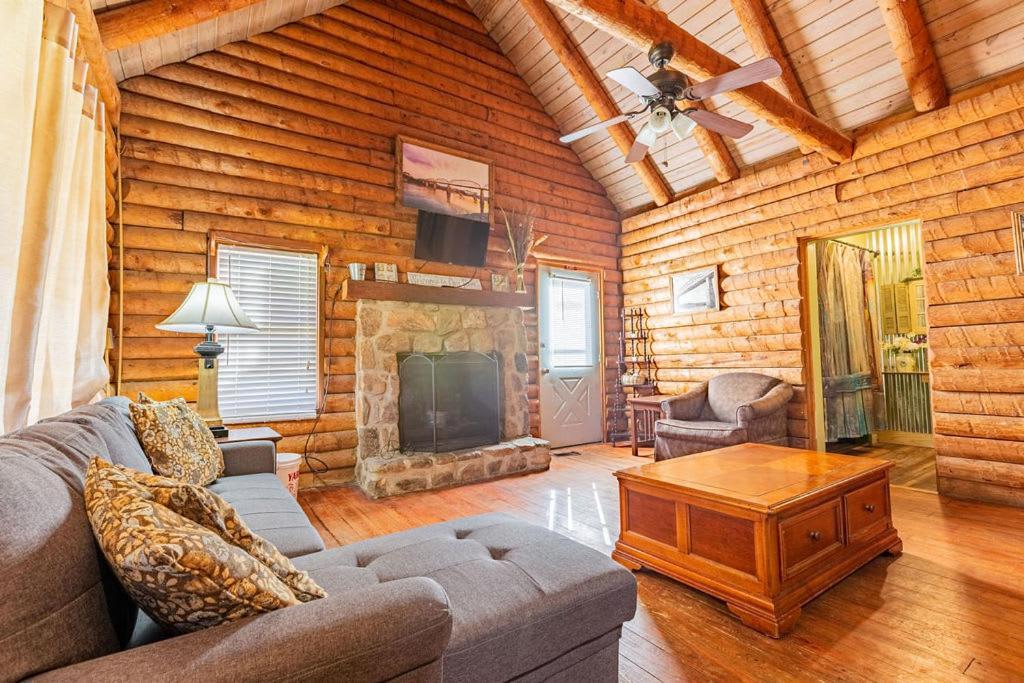 채터누가 Authentic Log Cabin Mins From Chatts Best Sites 빌라 외부 사진